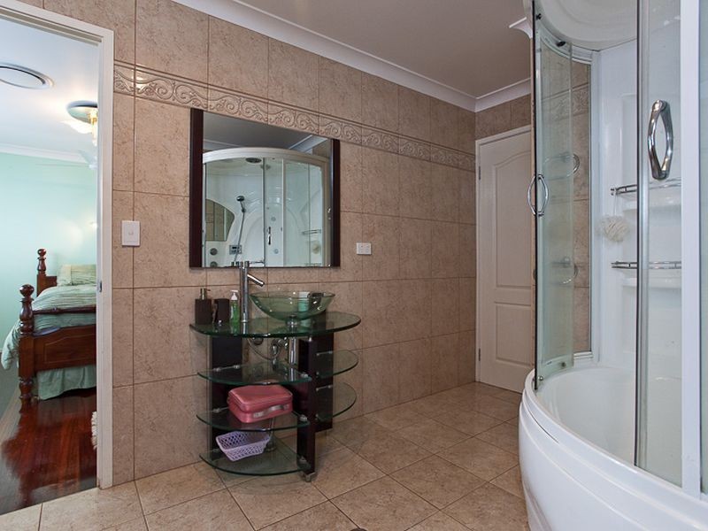 1A Waterfront Easement, Redland Bay QLD 4165