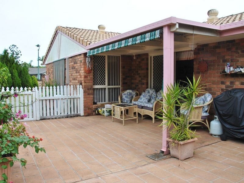 1 Buckler Court, Redland Bay QLD 4165