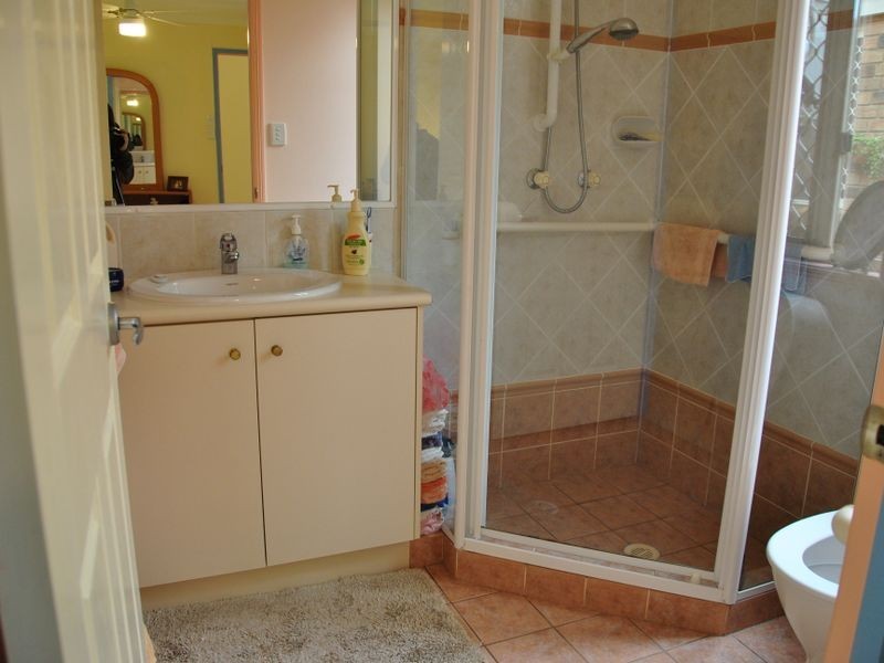 1 Buckler Court, Redland Bay QLD 4165