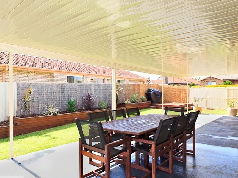 12 Mashie Place, Redland Bay QLD 4165