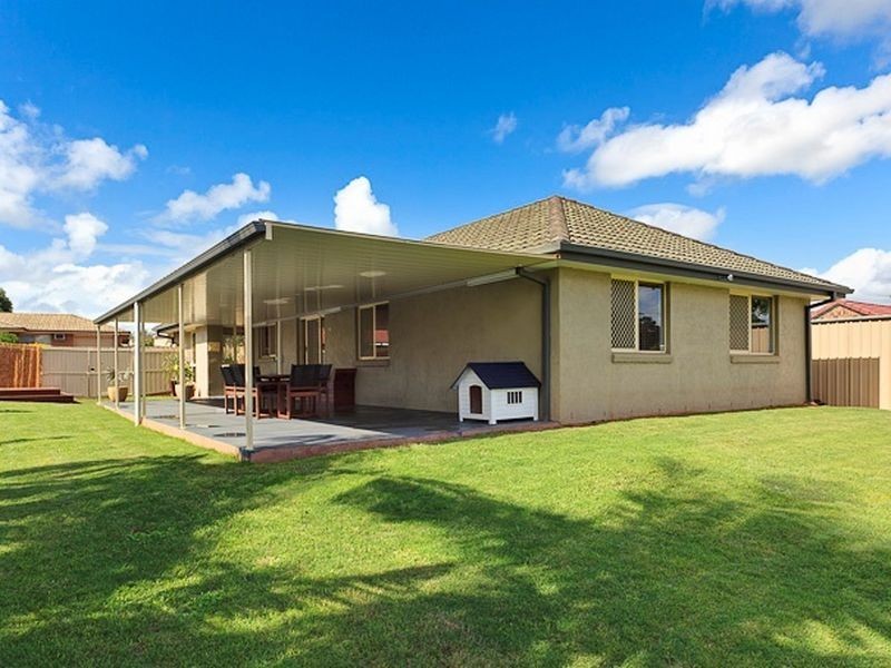 12 Mashie Place, Redland Bay QLD 4165
