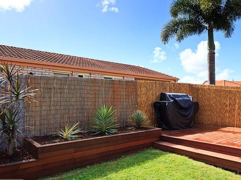 12 Mashie Place, Redland Bay QLD 4165