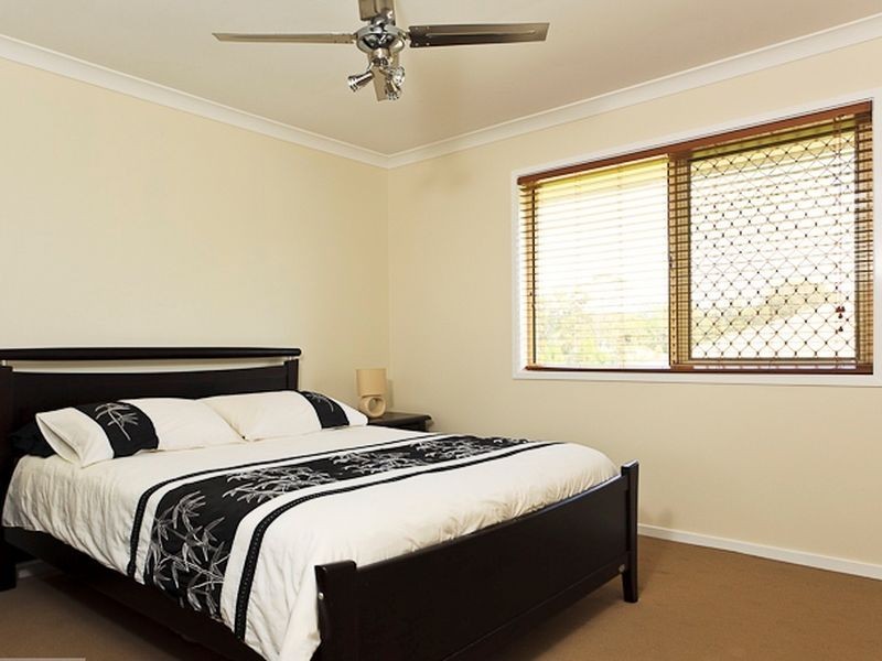 12 Mashie Place, Redland Bay QLD 4165