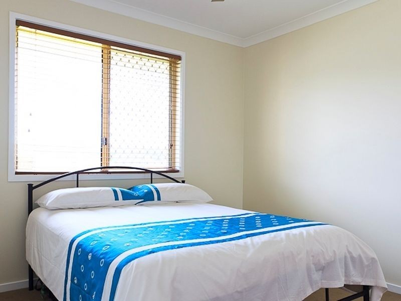 12 Mashie Place, Redland Bay QLD 4165