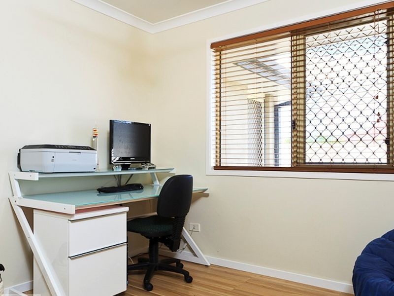 12 Mashie Place, Redland Bay QLD 4165