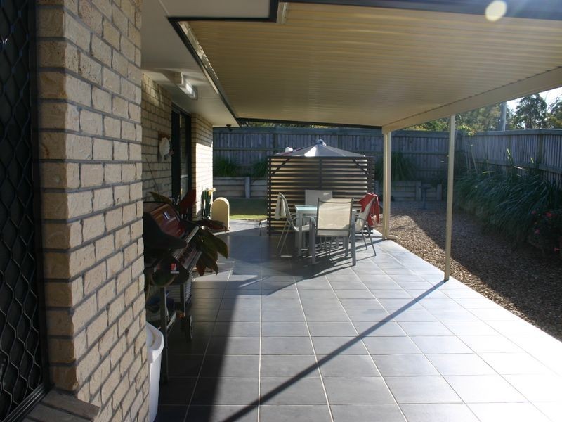 18 Mervyn Crescent, Redland Bay QLD 4165