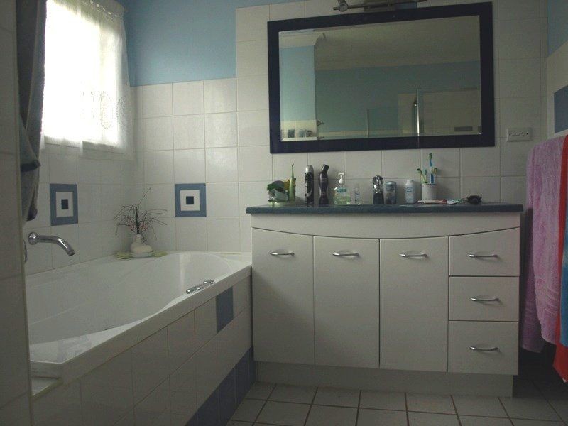 1 Christopher Street, Redland Bay QLD 4165