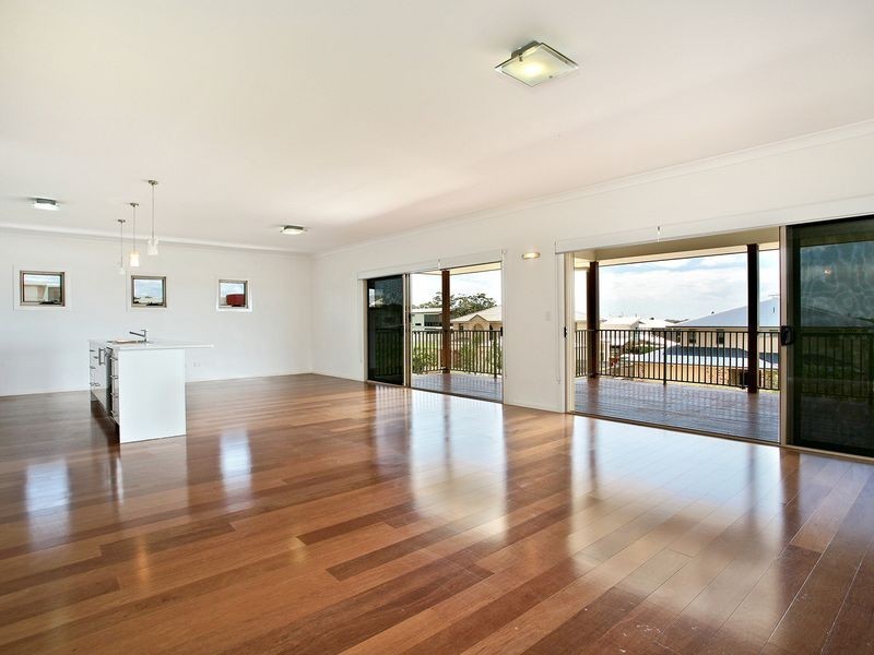 34 Huntly Place, Redland Bay QLD 4165