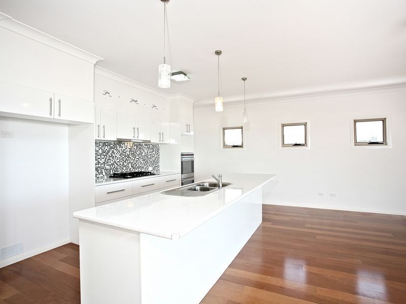 34 Huntly Place, Redland Bay QLD 4165