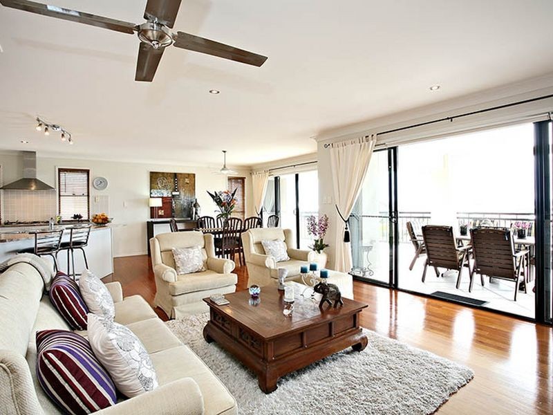 8 Bribie Close, Redland Bay QLD 4165