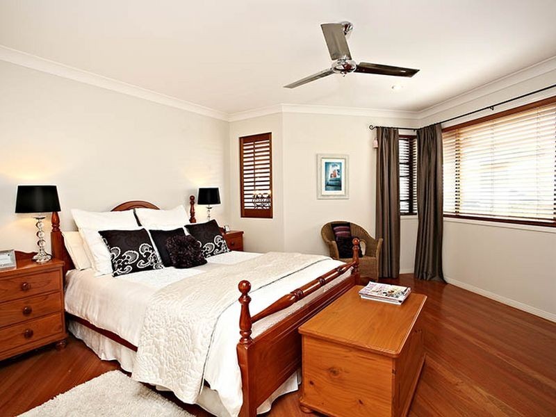 8 Bribie Close, Redland Bay QLD 4165