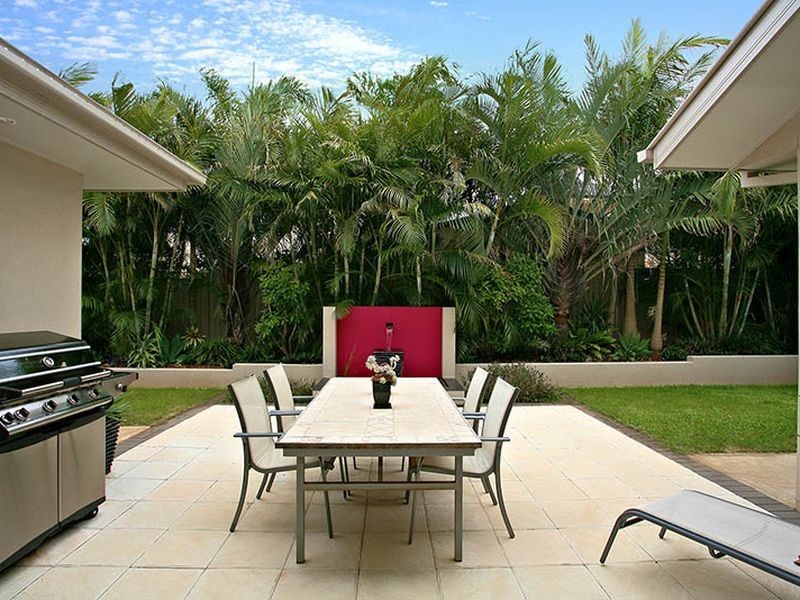 8 Bribie Close, Redland Bay QLD 4165