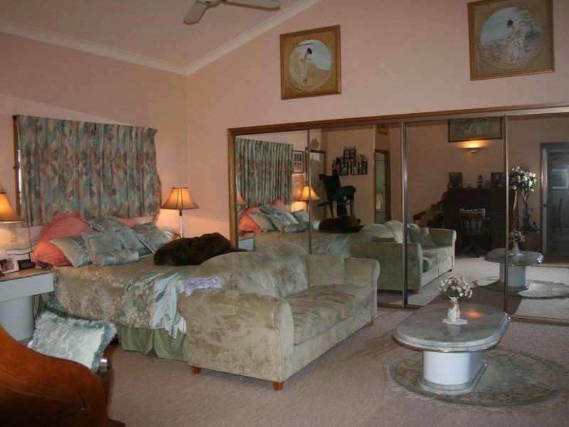 13 Muriel Street, Redland Bay QLD 4165