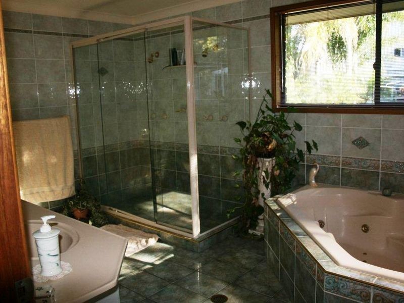 13 Muriel Street, Redland Bay QLD 4165