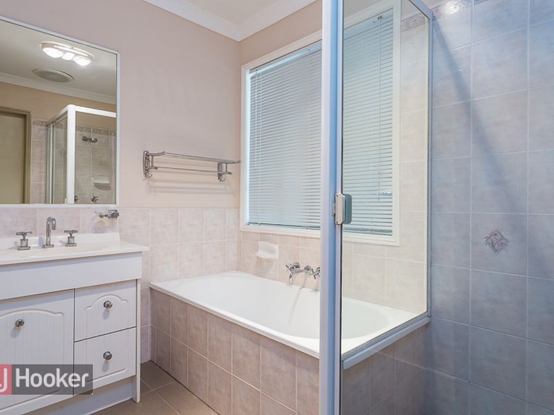 1 Gleneagles Court, Redland Bay QLD 4165