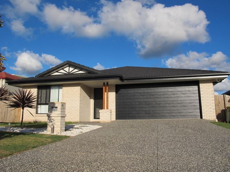 2 Lizard Place, Redland Bay QLD 4165