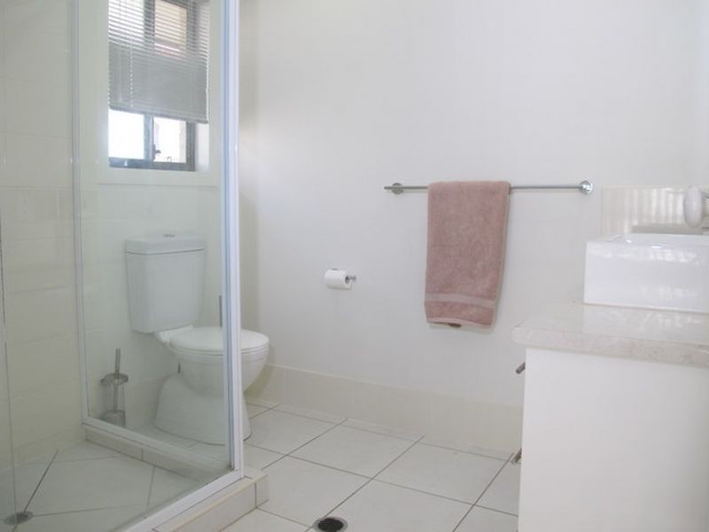 2 Lizard Place, Redland Bay QLD 4165