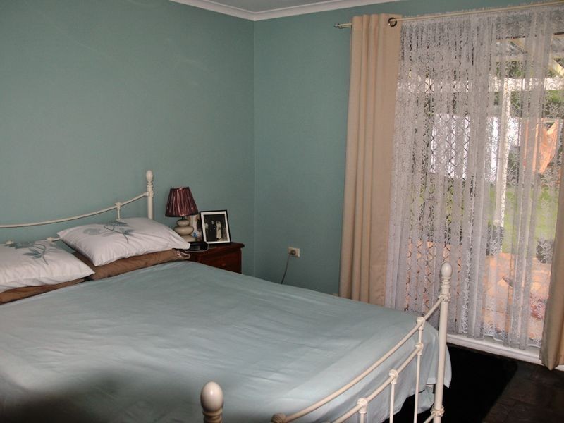 124 Cane Street, Redland Bay QLD 4165