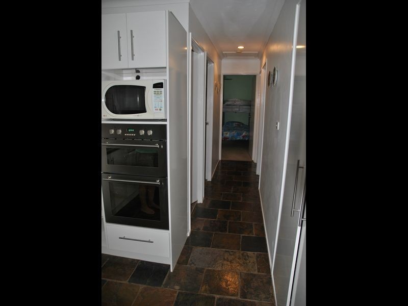 124 Cane Street, Redland Bay QLD 4165