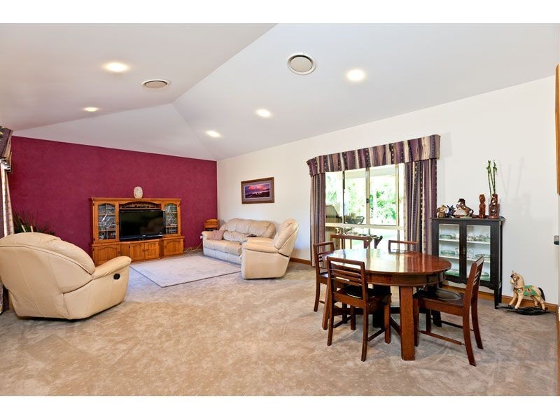 5 Twinspur Court, Victoria Point QLD 4165
