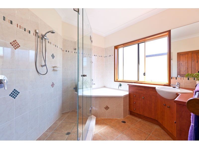 5 Twinspur Court, Victoria Point QLD 4165
