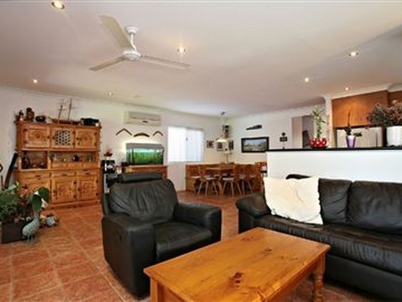 31 Rusbrook Street, Redland Bay QLD 4165