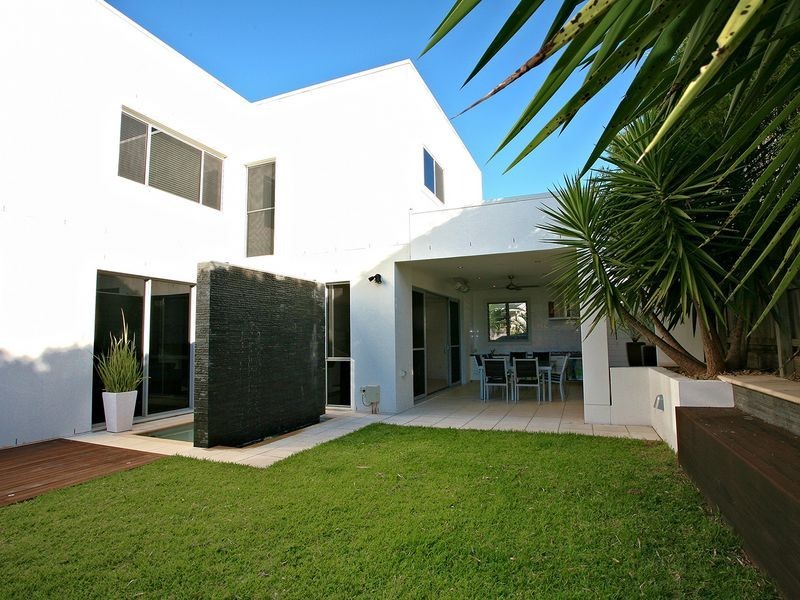 18 Lindeman Place, Redland Bay QLD 4165