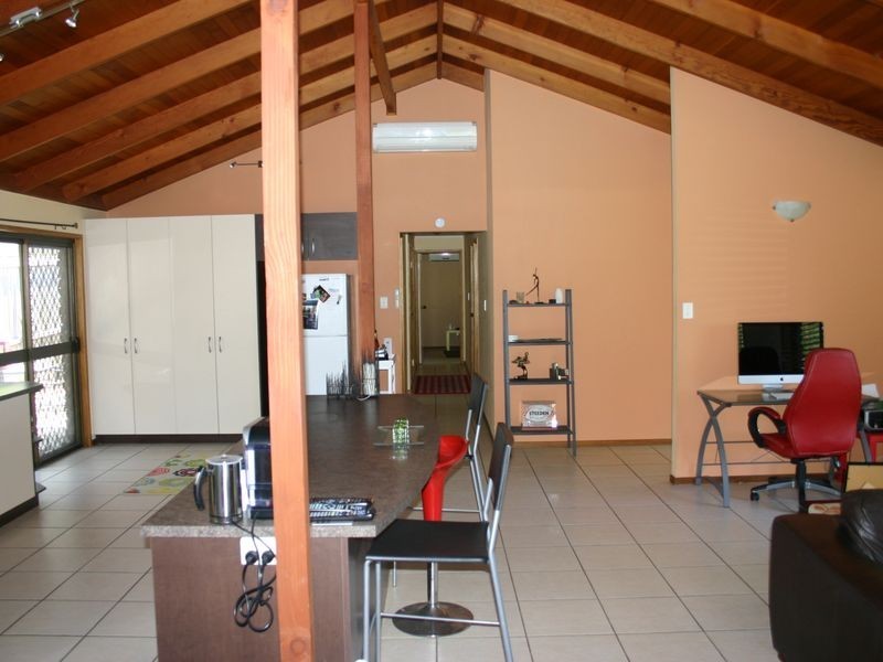 1 Laura Street, Cleveland QLD 4163