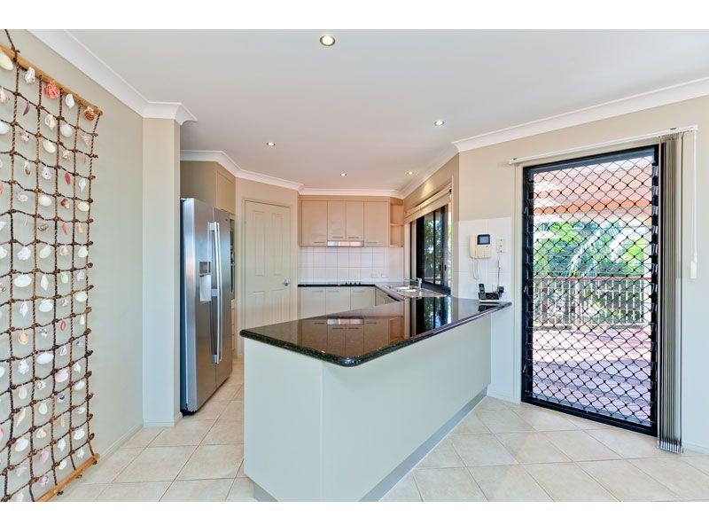 6 Mast Court, Redland Bay QLD 4165