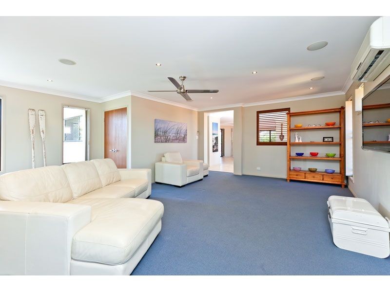 6 Mast Court, Redland Bay QLD 4165