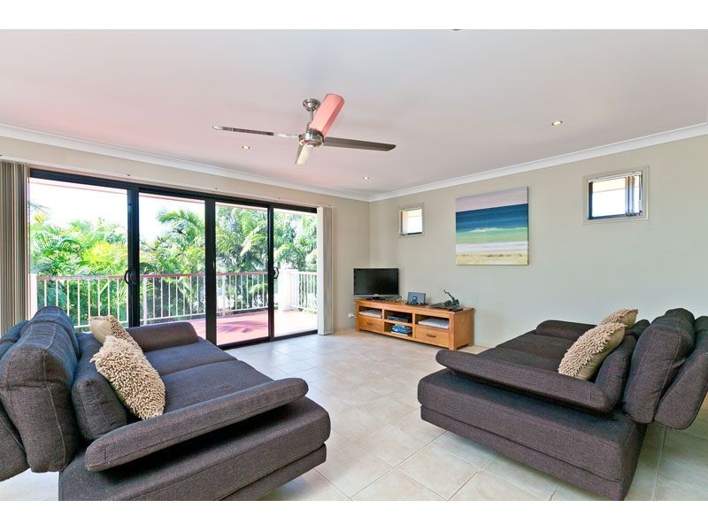 6 Mast Court, Redland Bay QLD 4165