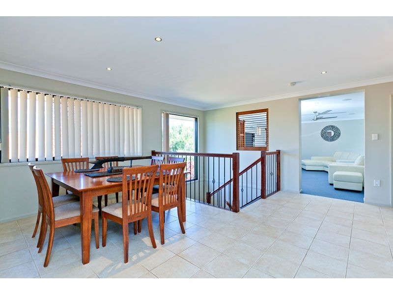 6 Mast Court, Redland Bay QLD 4165