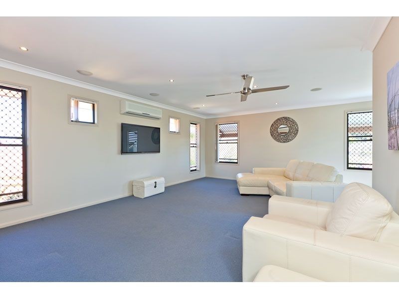 6 Mast Court, Redland Bay QLD 4165