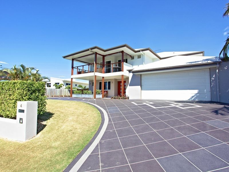 4 Baylink Drive, Redland Bay QLD 4165