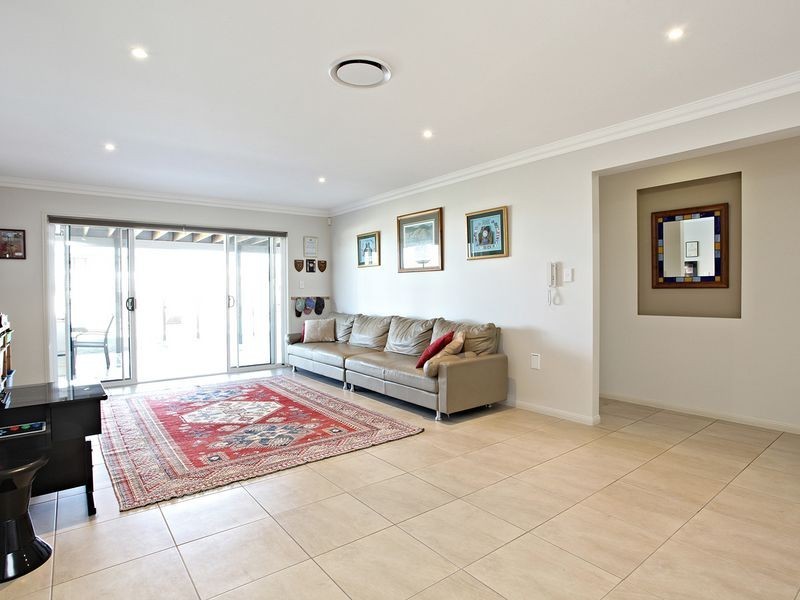 4 Baylink Drive, Redland Bay QLD 4165
