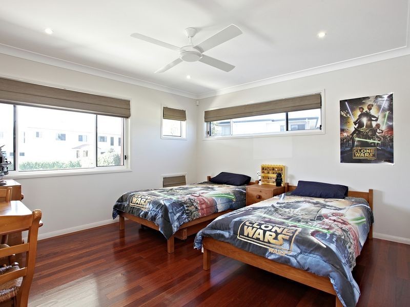 4 Baylink Drive, Redland Bay QLD 4165
