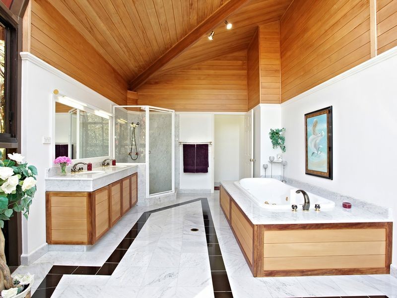 30 Giles Road, Redland Bay QLD 4165