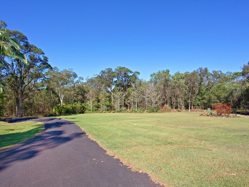 30 Giles Road, Redland Bay QLD 4165