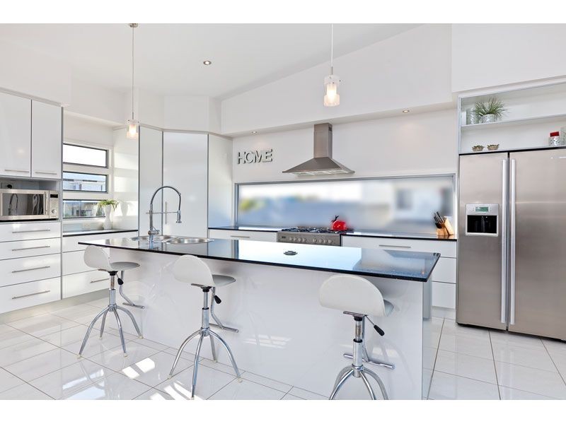 67 Spinnaker Circuit, Redland Bay QLD 4165