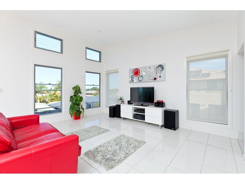 67 Spinnaker Circuit, Redland Bay QLD 4165