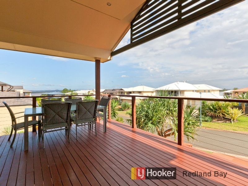 11 Baylink Drive, Redland Bay QLD 4165