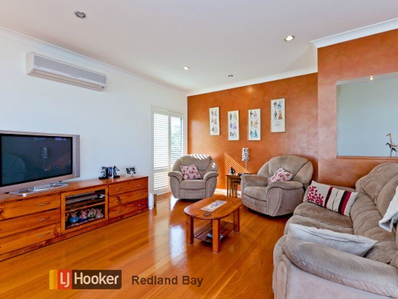 11 Baylink Drive, Redland Bay QLD 4165