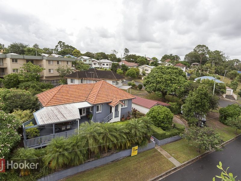 8 Mercer Avenue, Kedron QLD 4031
