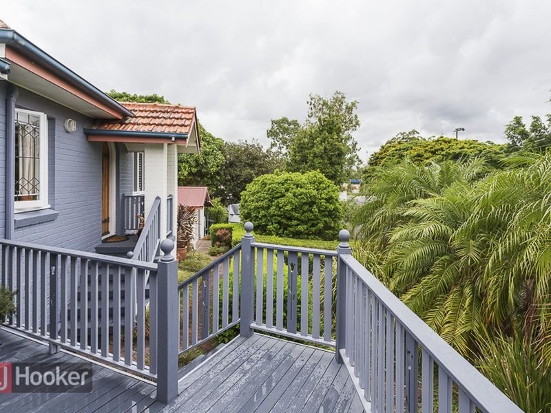 8 Mercer Avenue, Kedron QLD 4031