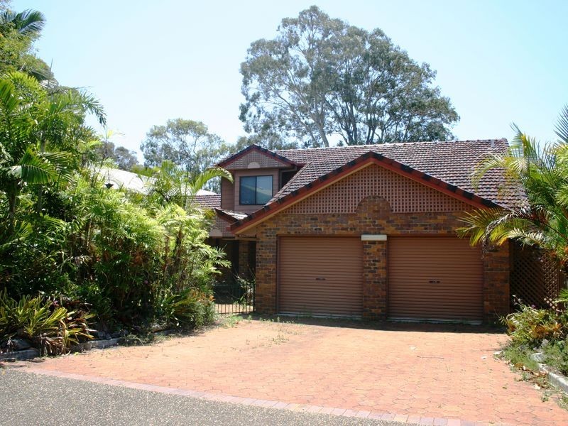 71 Esplanade, Redland Bay QLD 4165