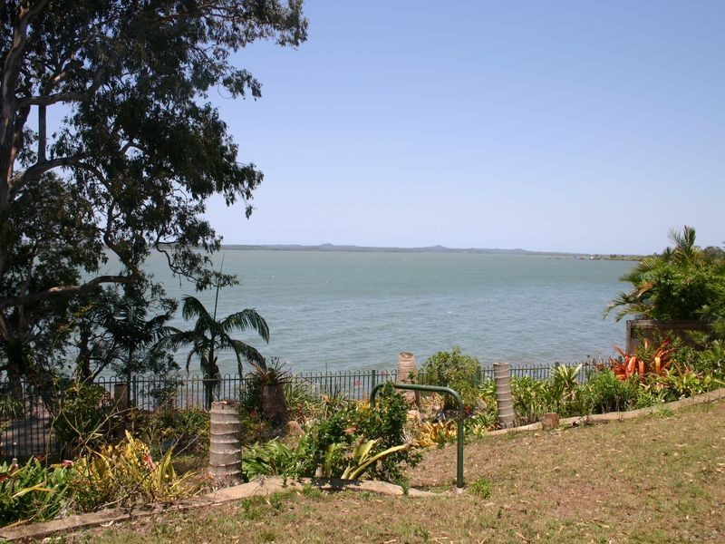 71 Esplanade, Redland Bay QLD 4165