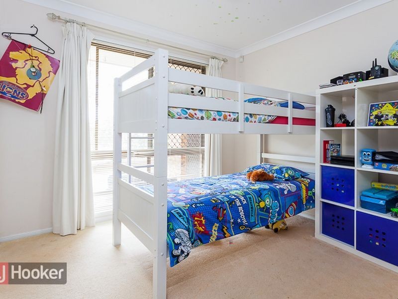 8 Moreton View Parade, Redland Bay QLD 4165