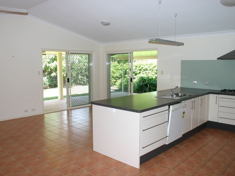 46 Marjorie Buckler Avenue, Redland Bay QLD 4165