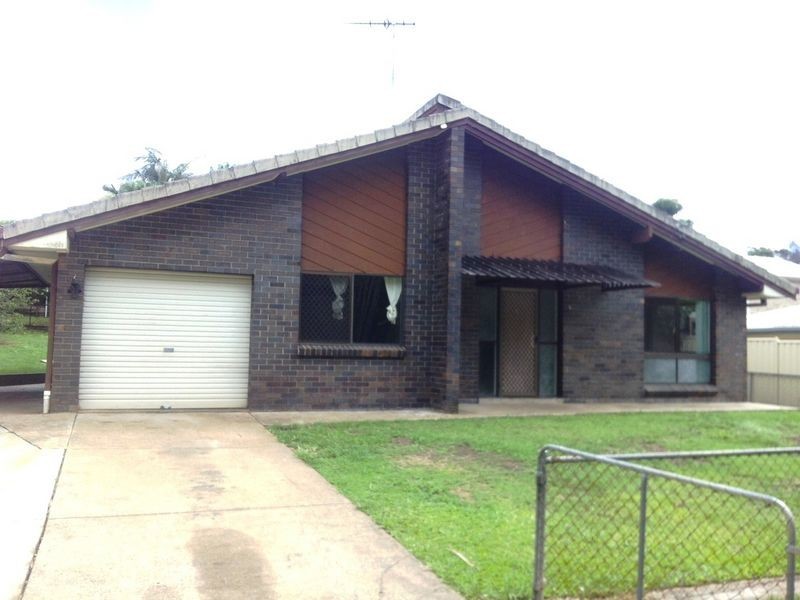 13 Pitt Street, Redland Bay QLD 4165