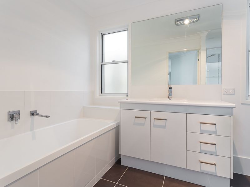 19 Rusbrook Street, Redland Bay QLD 4165